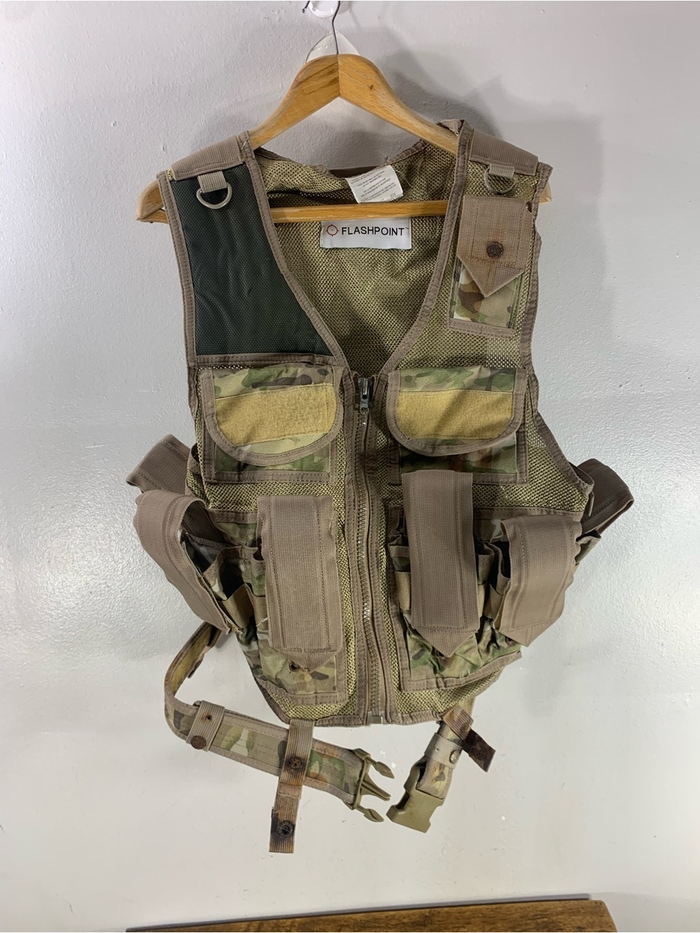 Title

Flashpoint Tactical Military Combat Vest Multicam Camo MOLLE Utility Vest